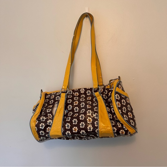 Vera Bradley Rare All-Over Patent Frill Travel Tote Buttercup Yellow Floral - Picture 9 of 14